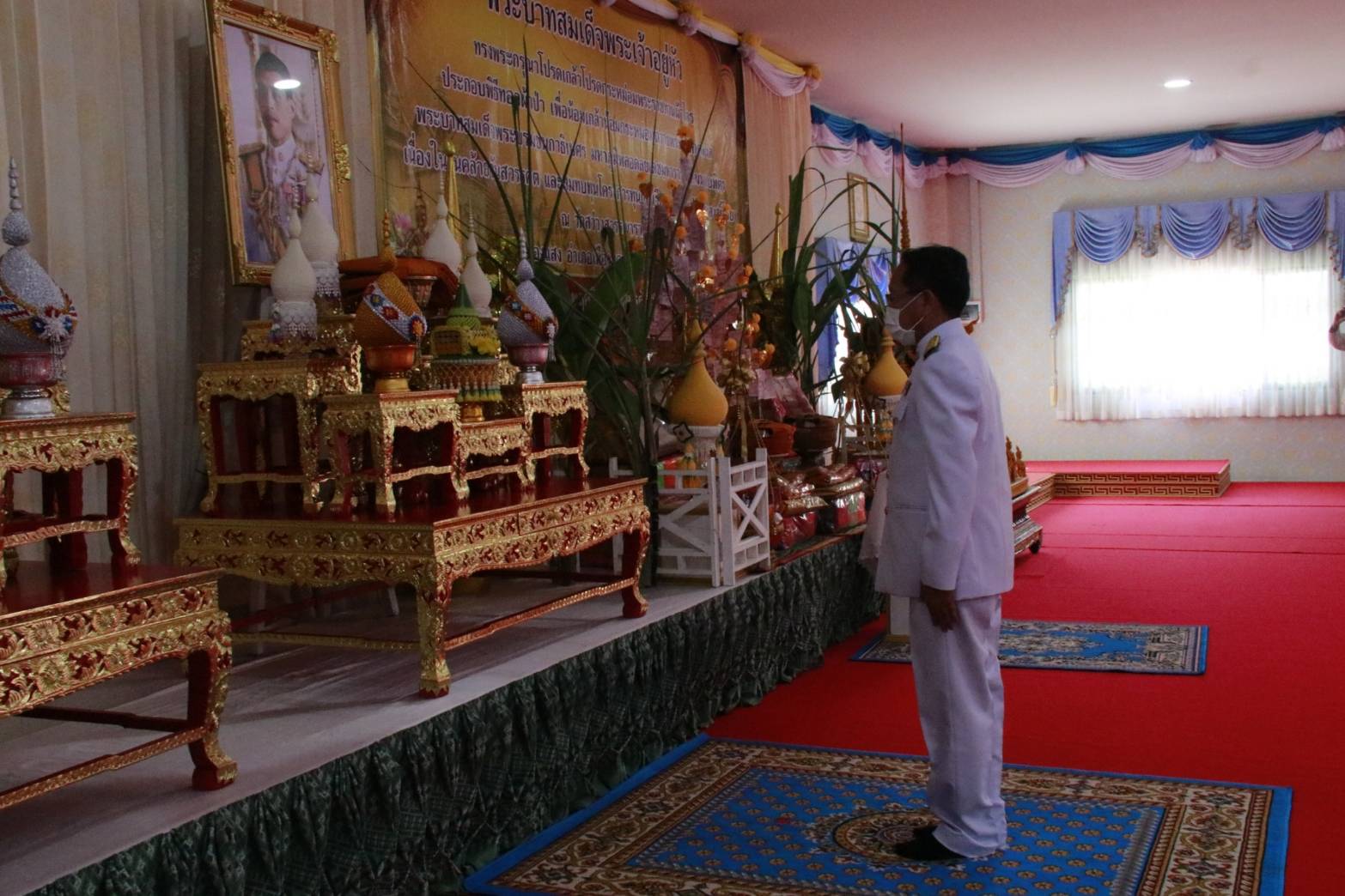 นครพนม พร้อมใจประกอบพิธีทอดผ้าป่าสมทบโครงการทุนเล่าเรียนหลวงสำหรับพระสงฆ์ไทย
