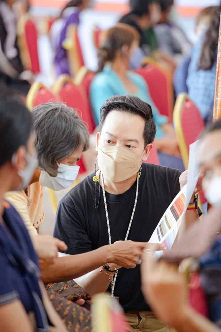 “นาหว้าโมเดล” การพัฒนาภูมิปัญญาผ้าไทยเพื่อพัฒนาคุณภาพชีวิตสู่ความเจริญอย่างยั่งยืน