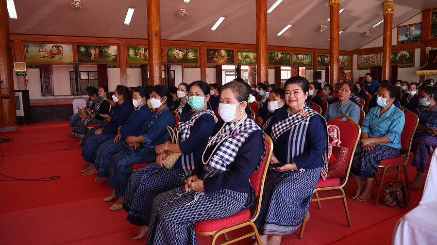 ผู้ตรวจราชการกรมการพัฒนาชุมชน เพิ่มประสิทธิภาพสตรีไทนาหว้า