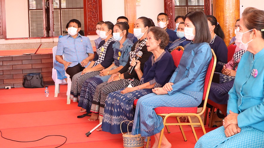 ปท. เปิดงานรวมพลังสตรีไทนาหว้า เทิดไท้ 90 พรรษา พระมารดาแห่งผ้าไทย และฉลองครบรอบ 50 ปี โครงการศิลปาชีพ