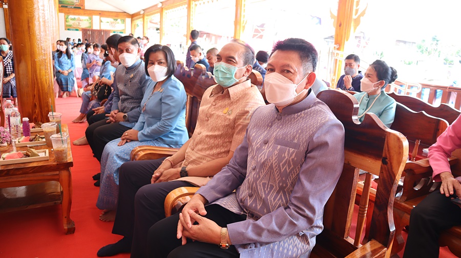 ปท. เปิดงานรวมพลังสตรีไทนาหว้า เทิดไท้ 90 พรรษา พระมารดาแห่งผ้าไทย และฉลองครบรอบ 50 ปี โครงการศิลปาชีพ