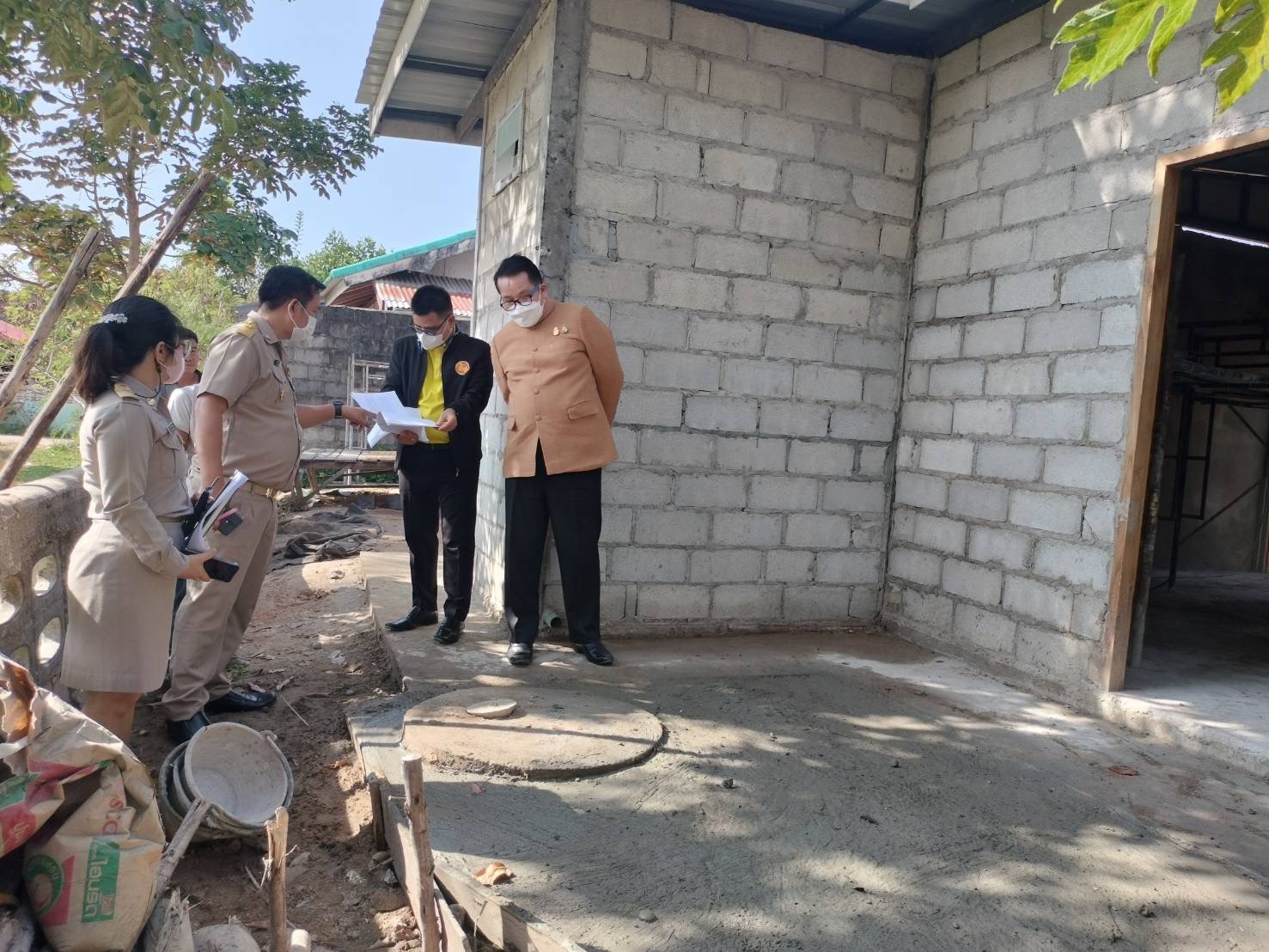 รองหัวหน้าผู้ตรวจราชการกรมการพัฒนาชุมชนลงพื้นที่ติดตามการดำเนินงานตามโครงการบ้านห่วงใย จากใจ GLO สำนักงานสลากกินแบ่งรัฐบาล จ.นครพนม