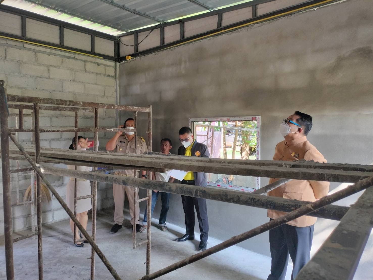 รองหัวหน้าผู้ตรวจราชการกรมการพัฒนาชุมชนลงพื้นที่ติดตามการดำเนินงานตามโครงการบ้านห่วงใย จากใจ GLO สำนักงานสลากกินแบ่งรัฐบาล จ.นครพนม