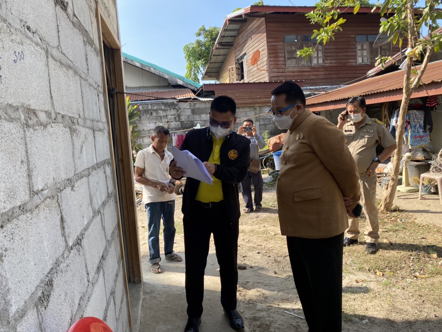 รองหัวหน้าผู้ตรวจราชการกรมการพัฒนาชุมชนลงพื้นที่ติดตามการดำเนินงานตามโครงการบ้านห่วงใย จากใจ GLO สำนักงานสลากกินแบ่งรัฐบาล จ.นครพนม