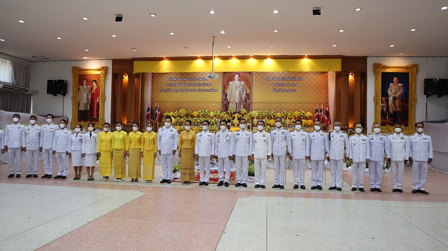พสกนิกรจังหวัดนครพนม พร้อมใจบำเพ็ญกุศลถวายพ่อหลวง ร.9 เนื่องในวันคล้ายวันพระราชสมภพ วันชาติและวันพ่อแห่งชาติ