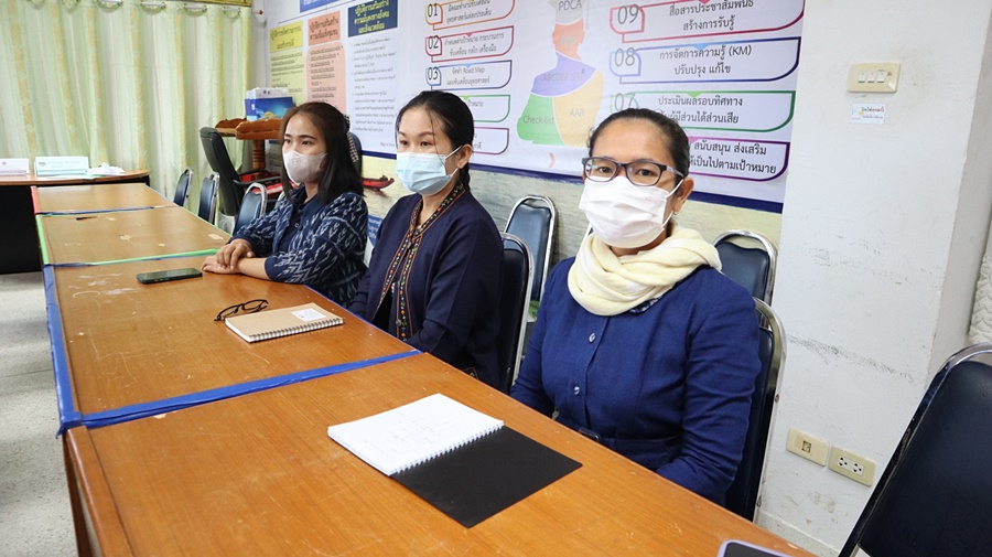 ผู้ตรวจราชการกรมการพัฒนาชุมชน เพิ่มประสิทธิภาพงานกองทุนพัฒนาบทบาทสตรีจังหวัดนครพนม 