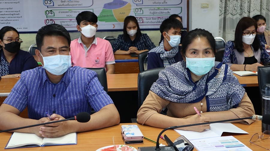 ผู้ตรวจราชการกรมการพัฒนาชุมชน เพิ่มประสิทธิภาพงานกองทุนพัฒนาบทบาทสตรีจังหวัดนครพนม 