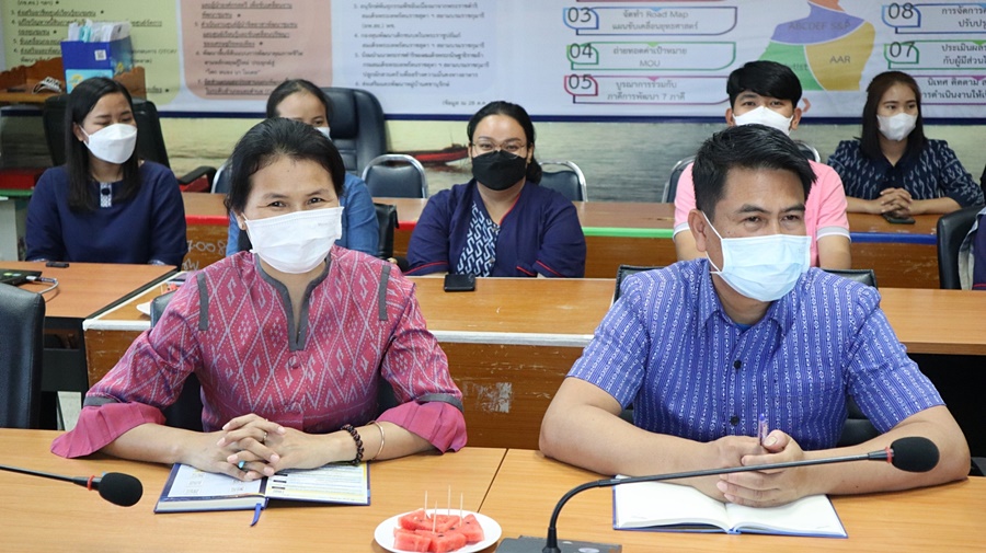 ผู้ตรวจราชการกรมการพัฒนาชุมชน เพิ่มประสิทธิภาพงานกองทุนพัฒนาบทบาทสตรีจังหวัดนครพนม 