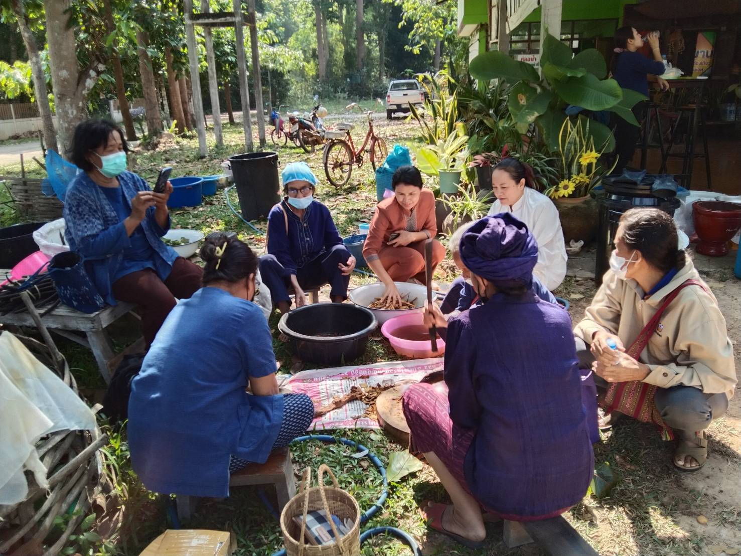 นครพนมหนุนเสริมเศรษฐกิจชุมชน แปรรูปผลิตภัณฑ์ประเภทผ้าและเครื่องแต่งกาย รุ่นที่ 3