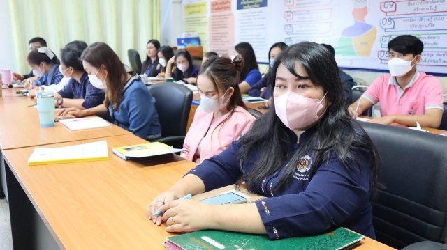 รองผู้ว่าราชการจังหวัดนครพนม มอบแนวทางการขับเคลื่อนนโยบายสู่การปฏิบัติราชการของผู้ว่าราชการจังหวัดนครพนม