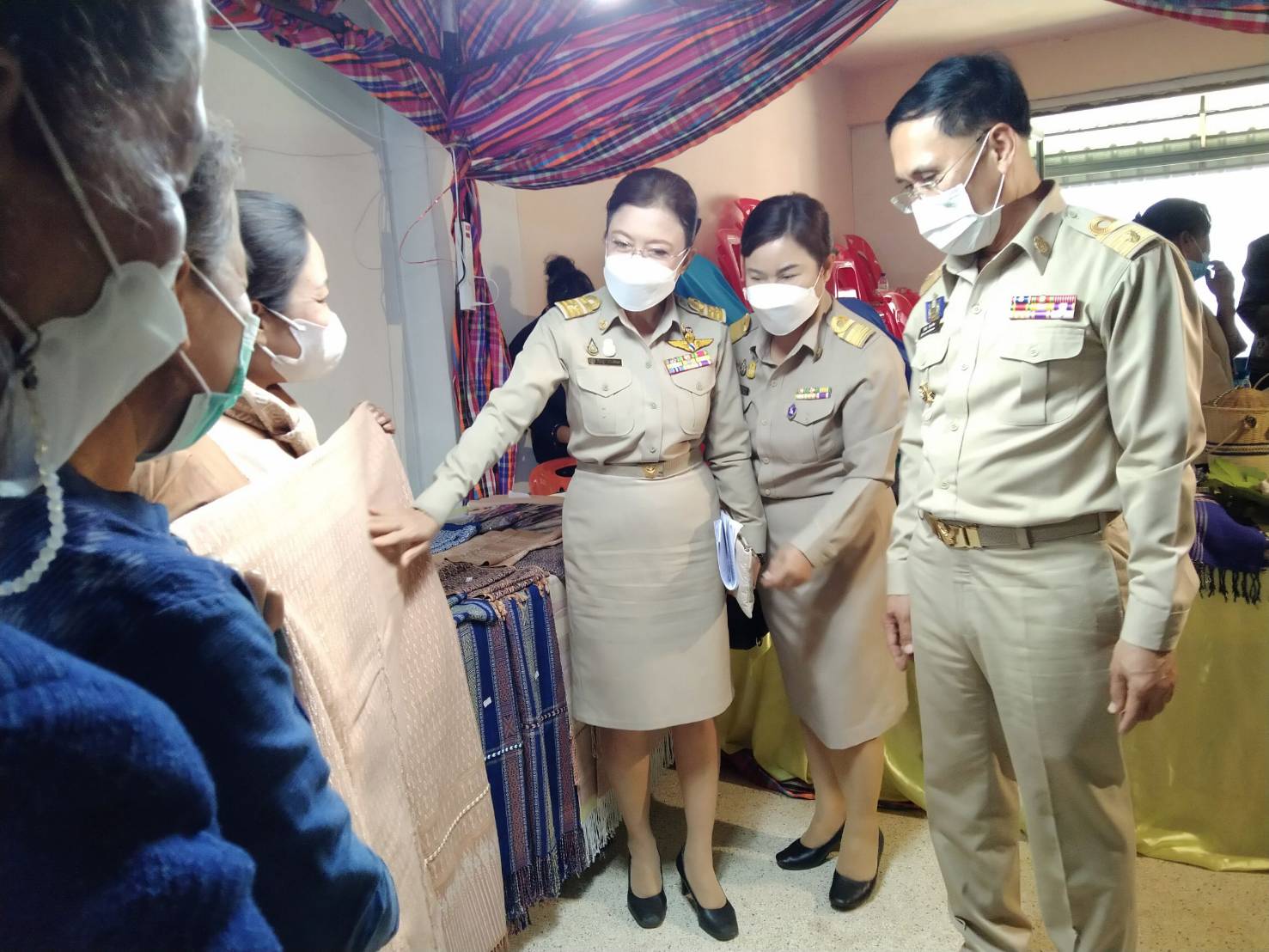 ผู้ว่าราชการจังหวัดนครพนม มอบแนวทางการปฏิบัติราชการและติดตามการดำเนินการขับเคลื่อนนโยบายของรัฐบาล ภารกิจสำคัญของกระทรวง กรม และจังหวัด พื้นที่อำเภอนาแกและอำเภอวังยาง