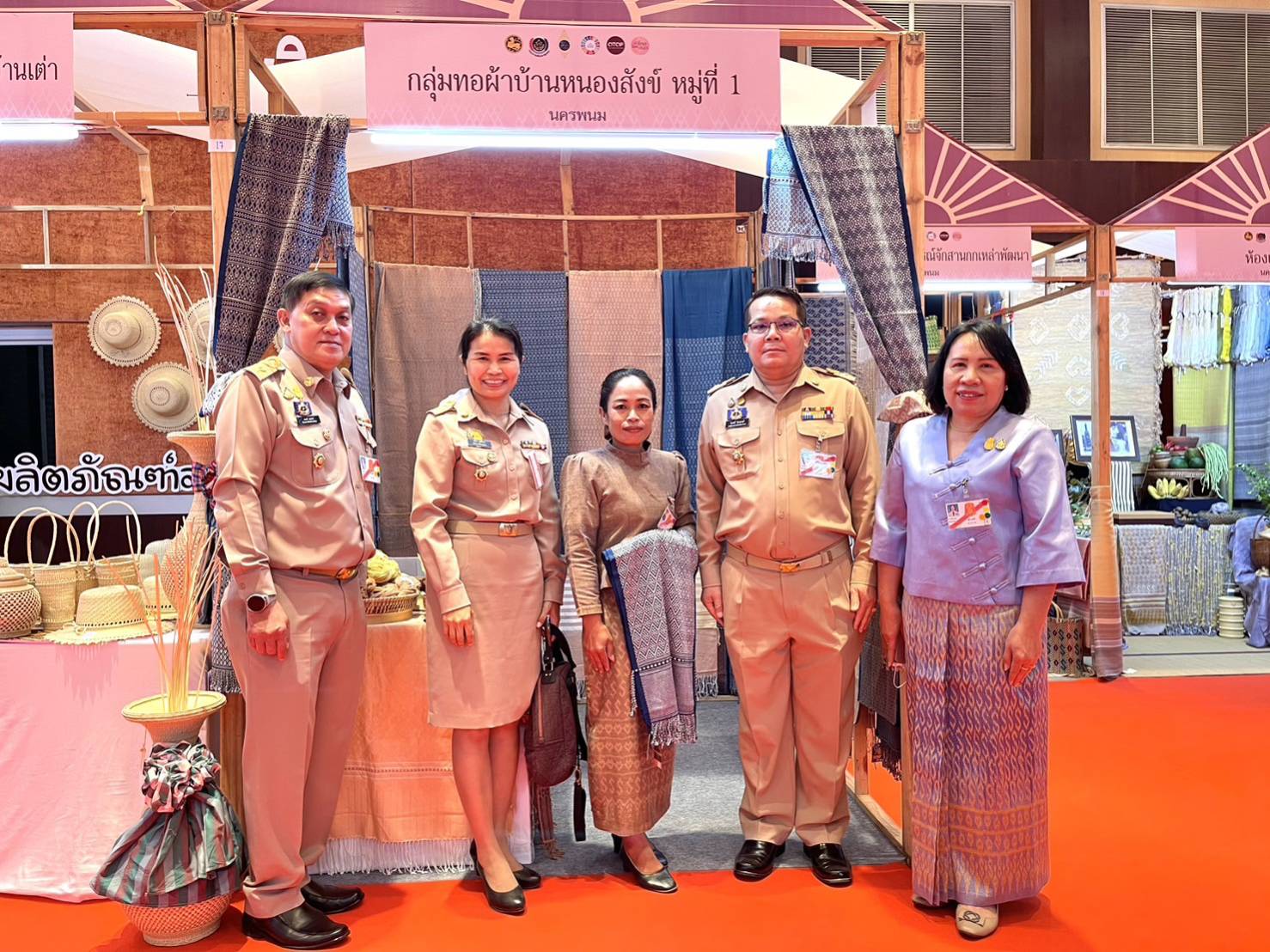 นครพนม หนุนผู้ผลิตผู้ประกอบการ OTOP ยกระดับคุณภาพมาตรฐานผลิตภัณฑ์