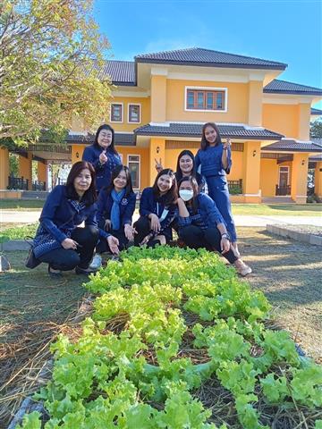 ผู้ว่าราชการจังหวัดนครพนม น้อมนำแนวพระราชดำริ สมเด็จพระกนิษฐาธิราชเจ้า กรมสมเด็จพระเทพรัตนราชสุดาฯ สยามบรมราชกุมารี ขับเคลื่อนกิจกรรม “ผู้ว่าฯ พาปลูกผักสร้างความมั่นคงทางอาหาร”