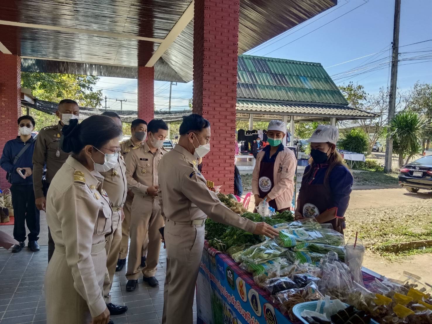ผู้ว่าราชการจังหวัดนครพนม มอบนโยบายสู่การปฏิบัติราชการและลงพื้นที่ติดตามการขับเคลื่อนงานที่สำคัญ