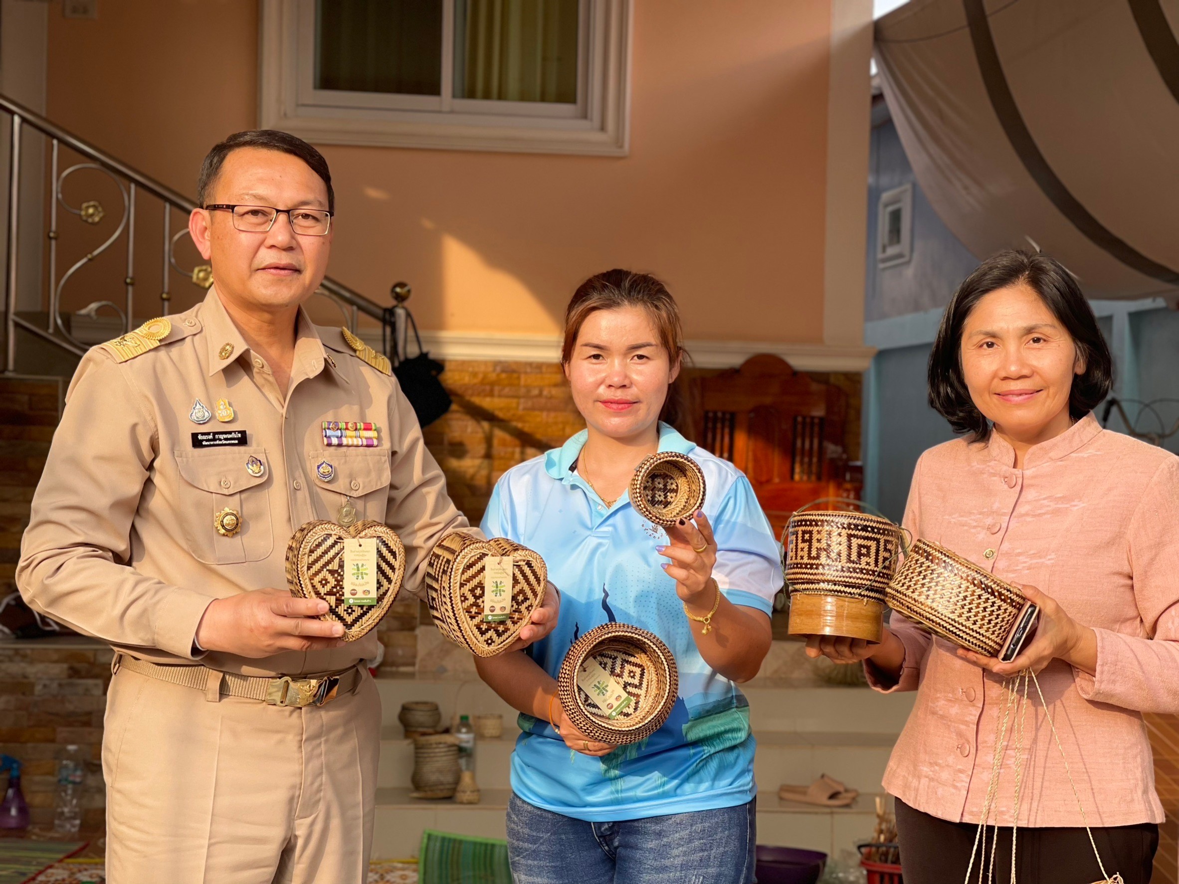 พช.นครพนม ลงพื้นที่ติดตามการดำเนินงานอำเภอเมืองฯ