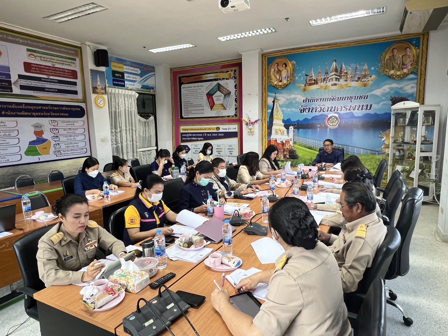 นครพนม ประชุมชี้แจงแนวทางการบริหารจัดการหนี้กองทุนพัฒนาบทบาทสตรี