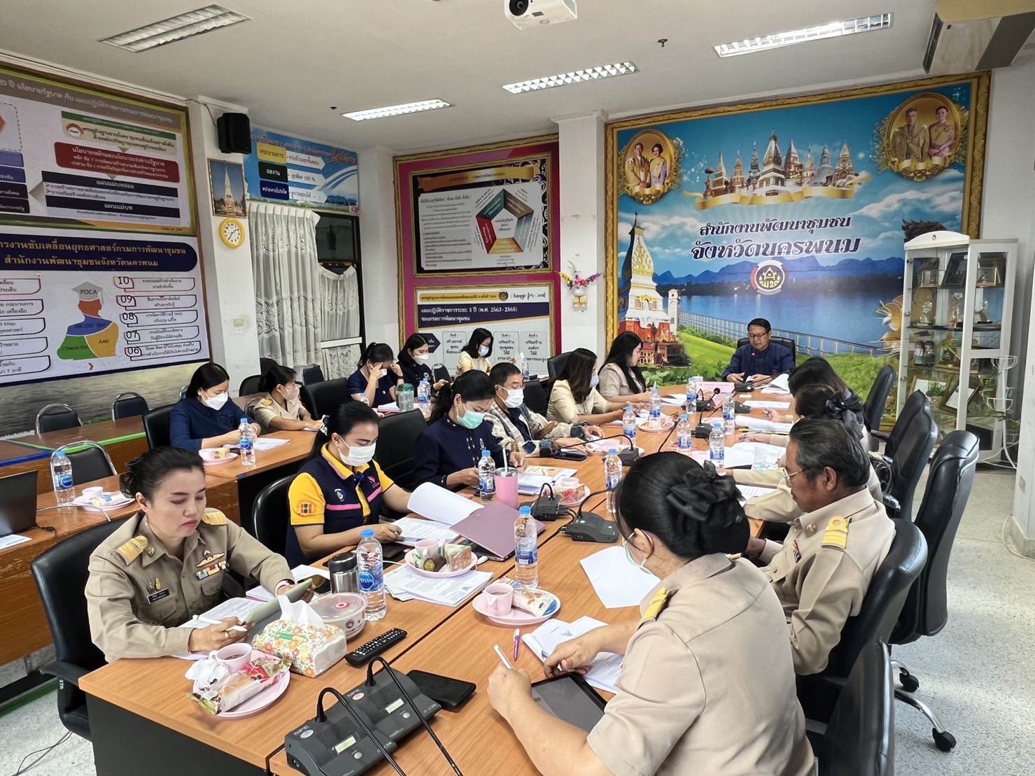 นครพนม ประชุมชี้แจงแนวทางการบริหารจัดการหนี้กองทุนพัฒนาบทบาทสตรี
