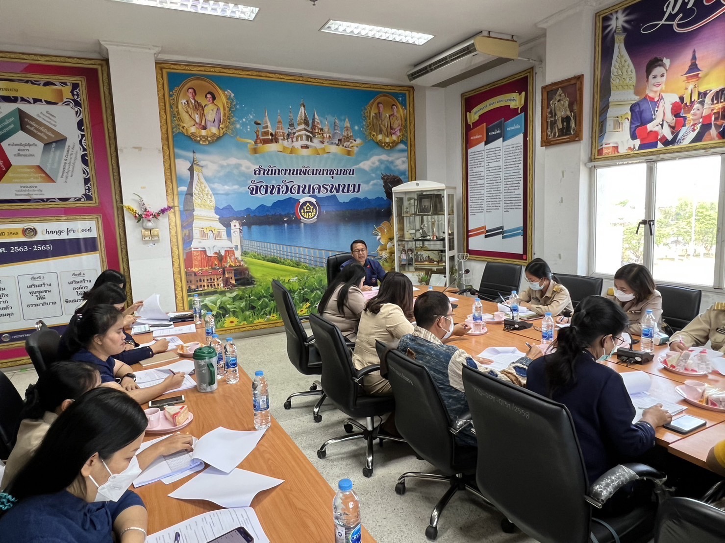 นครพนม ประชุมชี้แจงแนวทางการบริหารจัดการหนี้กองทุนพัฒนาบทบาทสตรี