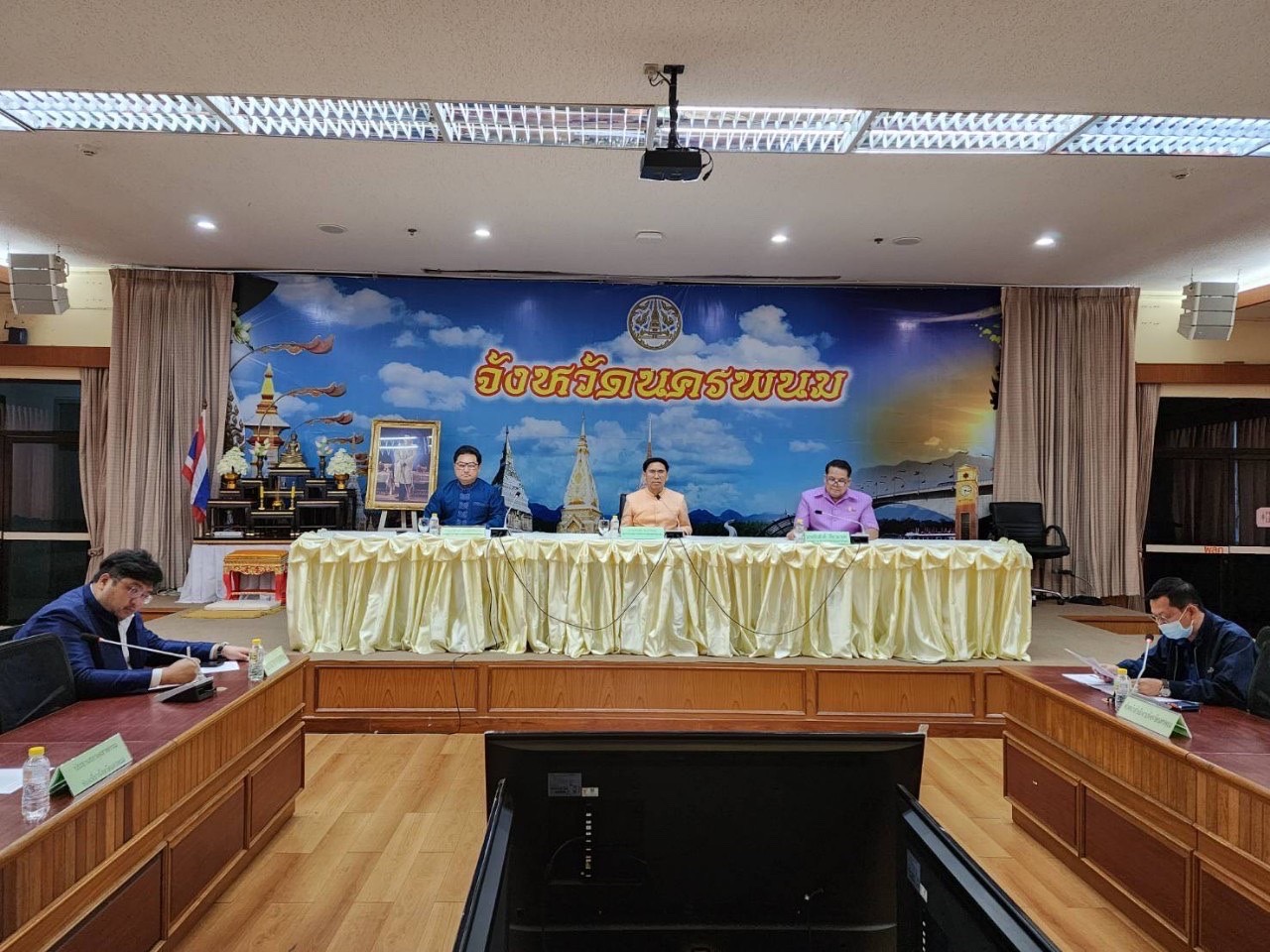 จังหวัดนครพนม ประชุมคณะกรรมการร่วมภาครัฐและเอกชนเพื่อพัฒนาและแก้ไขปัญหาทางเศรษฐกิจนครพนม (กรอ.จังหวัดนครพนม) ครั้งที่ 2/2566