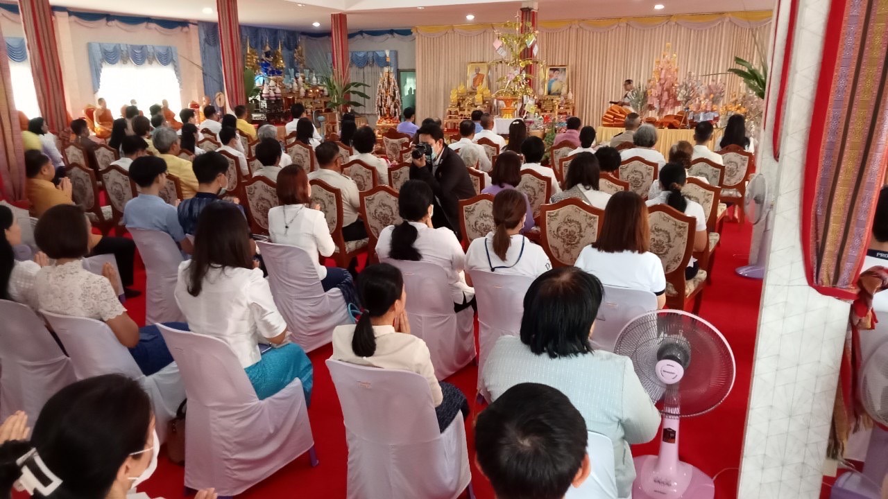 พช.นครพนม ร่วมทอดผ้าป่าสามัคคีเพื่อสมทบซื้อวัสดุอุปกรณ์สร้าง “พระธาตุแสงนคร”
