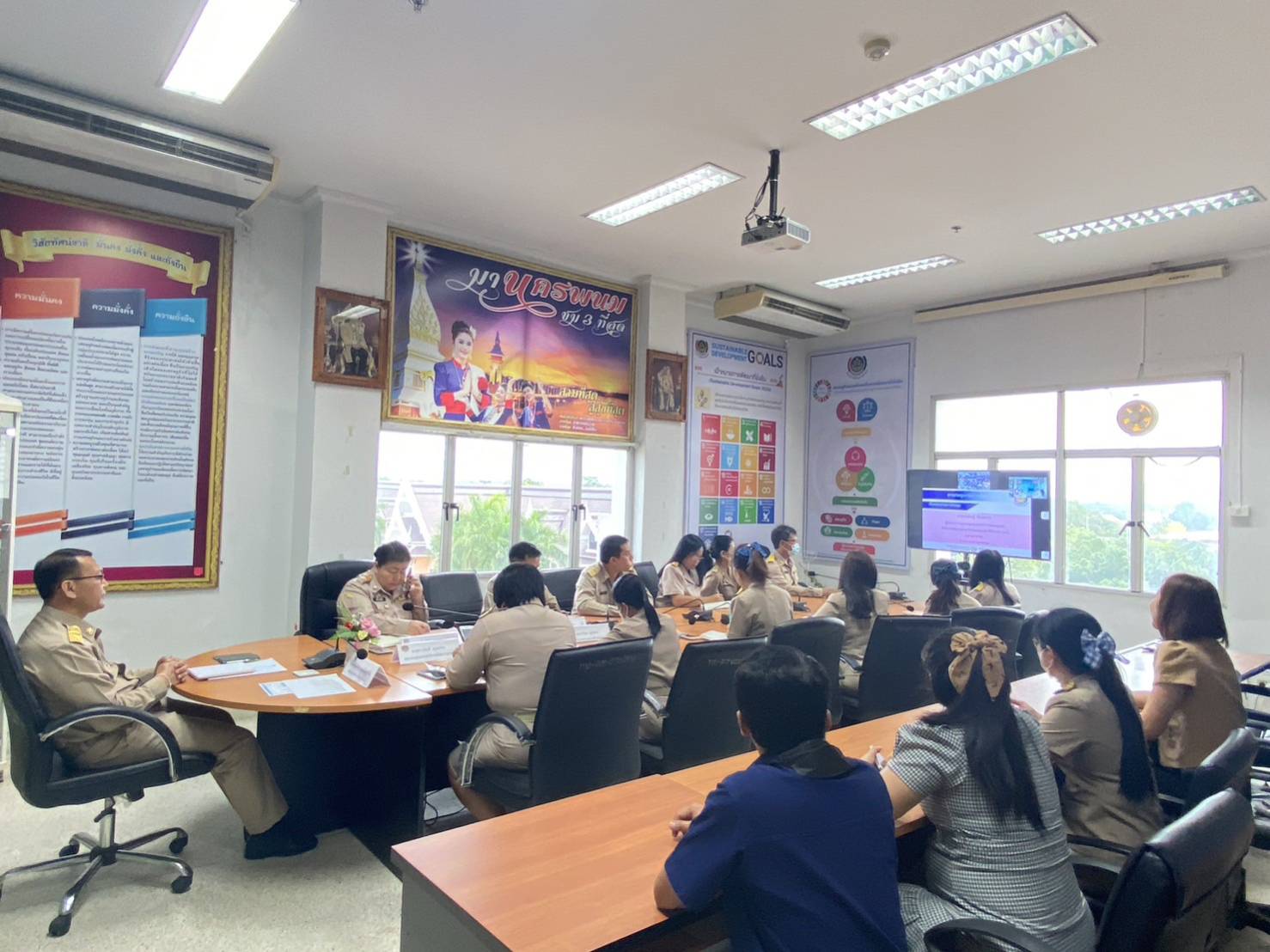 พช.นครพนม ร่วมการประชุมกรมการพัฒนาชุมชน ครั้งที่ 4/2566 ผ่านระบบ Video Conference
