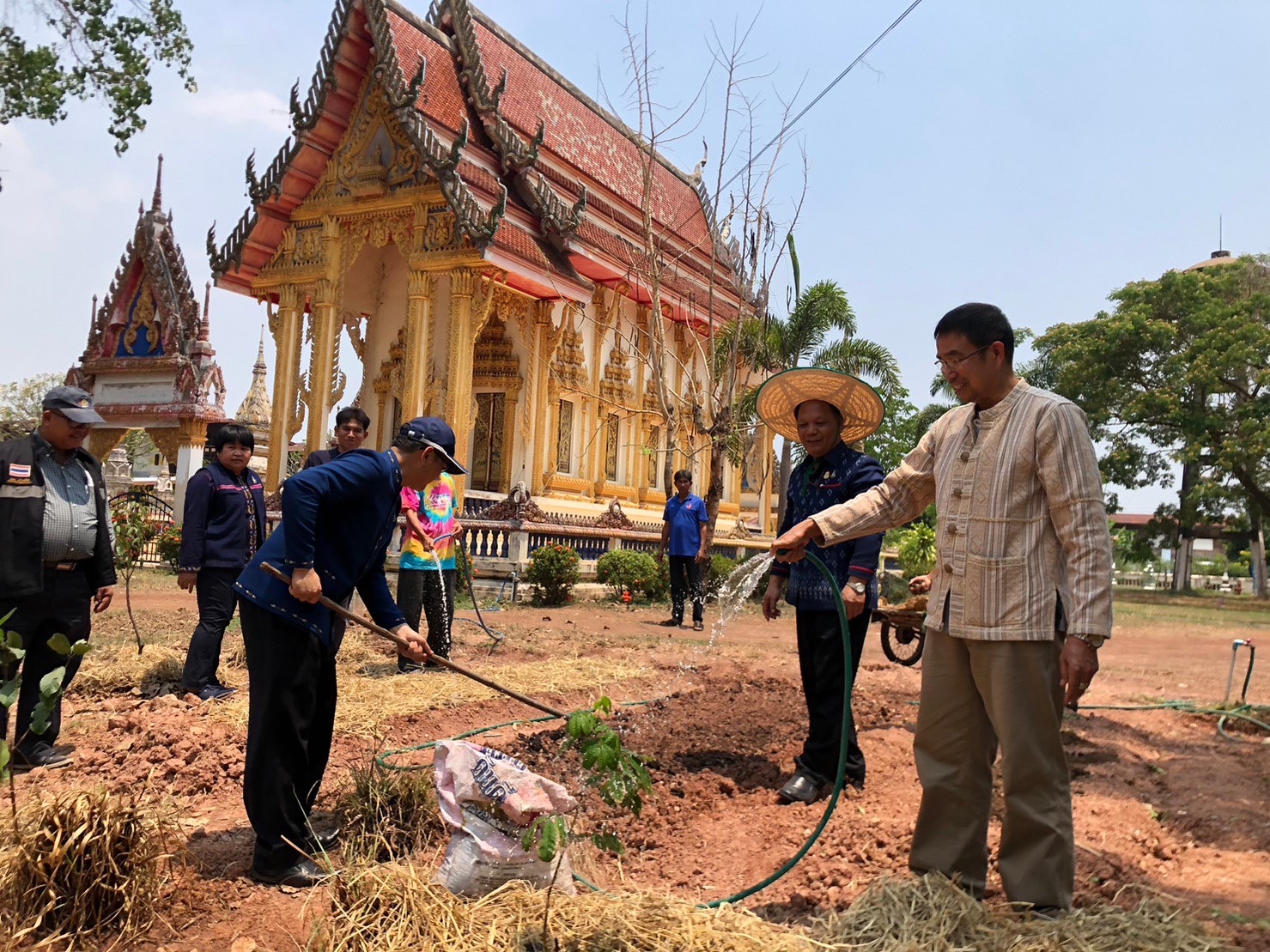 ผู้ตรวจราชการกรมการพัฒนาชุมชน เขตตรวจราชการที่ 11 ลงพื้นที่ติดตามผลการปฏิบัติราชการ อำเภอเรณูนคร จังหวัดนครพนม