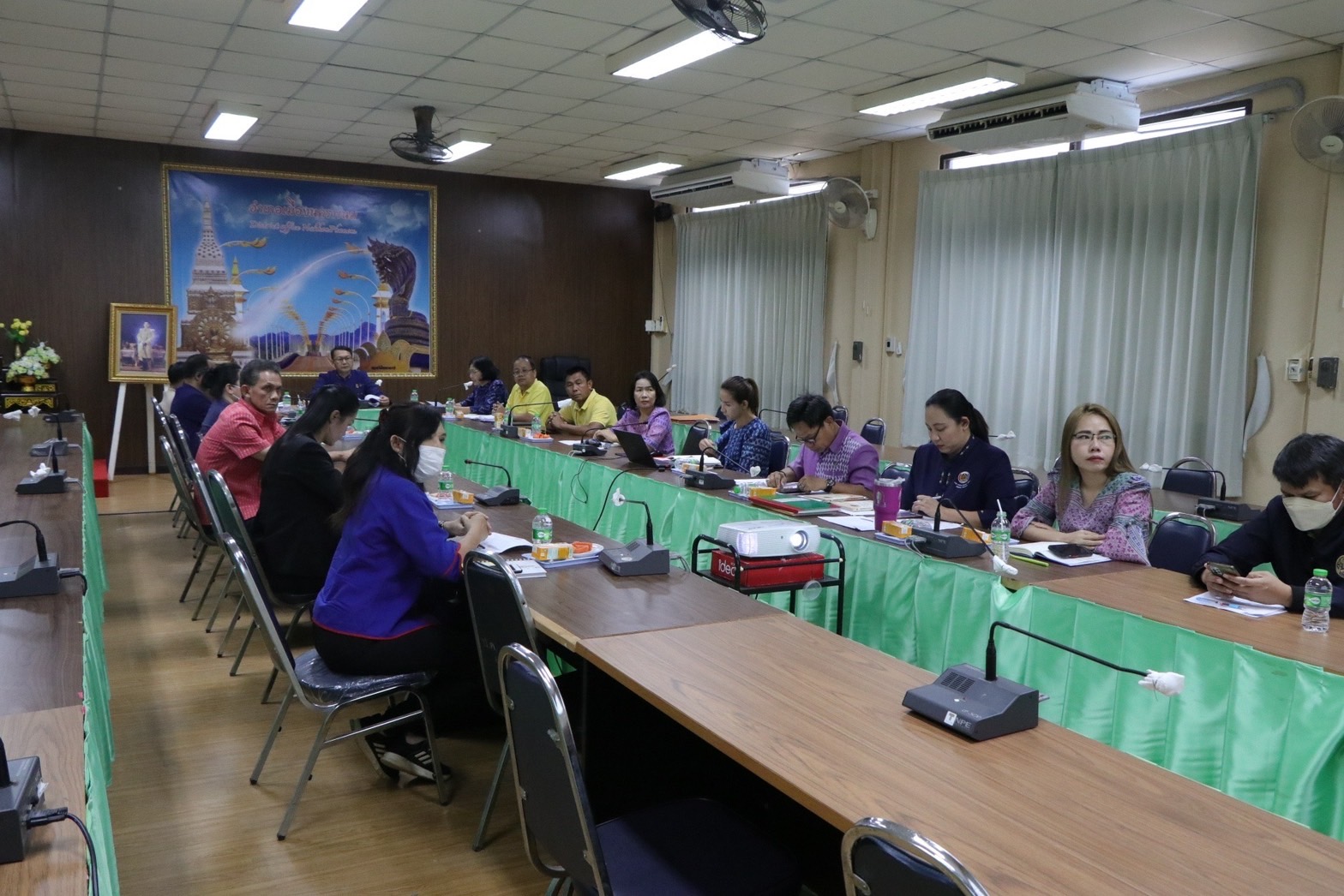 นครพนม ลงพื้นที่ติดตามการขับเคลื่อนการจัดเก็บข้อมูล จปฐ. และการขับเคลื่อนการดำเนินงานขจัดความยากจนและพัฒนาคนทุกช่วงวัยอย่างยั่งยืนตามหลักปรัชญาของเศรษฐกิจพอเพียง ปี 2566