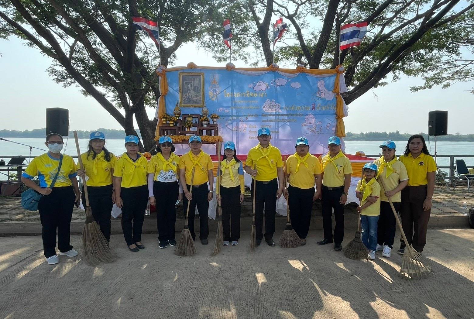 พช.นครพนม ร่วมกิจกรรมจิตอาสาพัฒนา เนื่องในวันคล้ายวันปฐมบรมราชาภิเษก พระบาทสมเด็จพระเจ้าอยู่หัว ประจำปี 2566