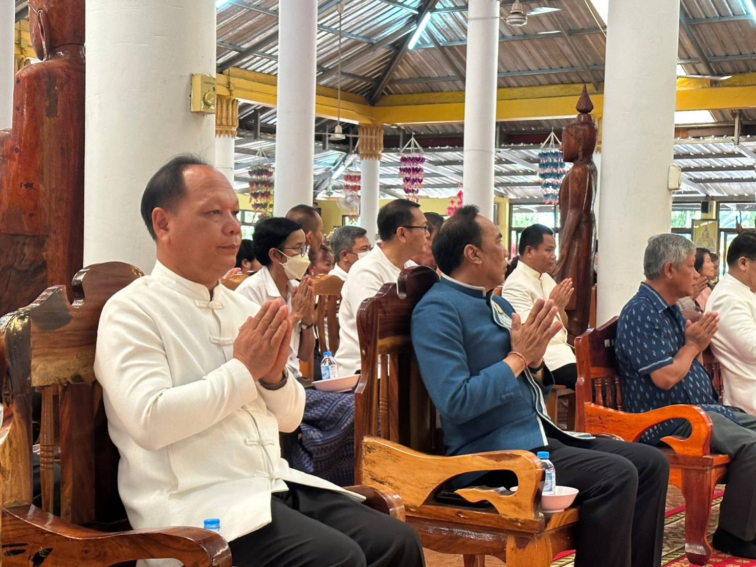 ปลัดกระทรวงมหาดไทย ทำบุญตักบาตร ถวายภัตตาหาร และประกอบพิธีถวายกุฏิขันติกโรอนุสรณ์ เสนาสนะที่พักอาศัย ของหลวงปู่อ่อนศรี ขันติกโร