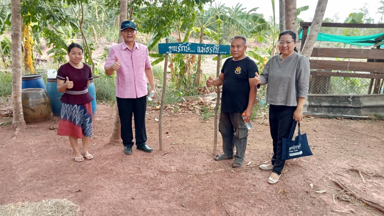 พัฒนาการจังหวัดนครพนม เยี่ยมชมความสำเร็จการขับเคลื่อนงานโครงการพัฒนาพื้นที่ต้นแบบการพัฒนาคุณภาพชีวิตตามหลักทฤษฎีใหม่ ประยุกต์สู่โคกหนองนา ในพื้นที่ตำบลปลาปาก อำเภอปลาปาก จังหวัดนครพนม