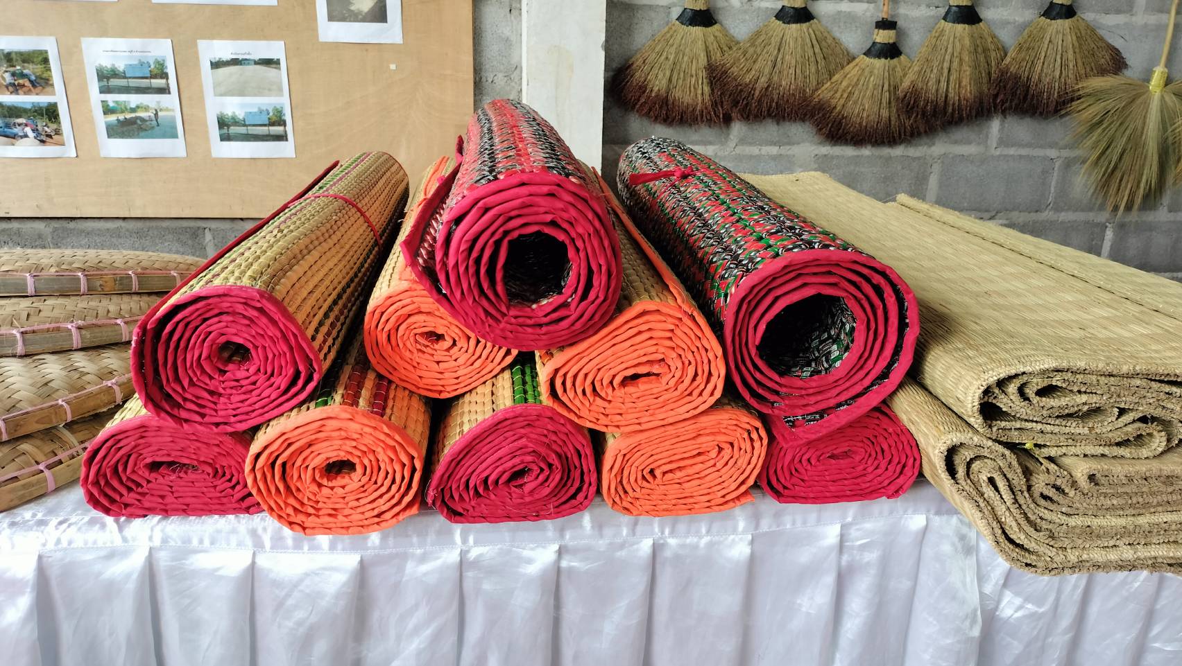พช.นครพนม ลงพื้นที่คัดสรรสุดยอดกิจกรรมพัฒนาชุมชนดีเด่น ประจำปี 2566 ในพื้นที่อำเภอนาทม และอำเภอศรีสงคราม