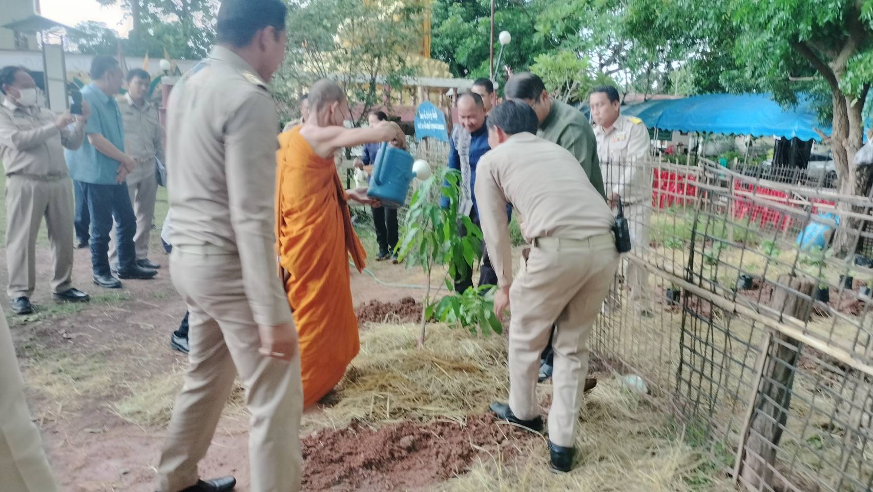 ผู้ว่าฯ นครพนม ตรวจเยี่ยมการดำเนินโครงการหนึ่งตำบล หนึ่งหมู่บ้านยั่งยืน (Sustainable Village) อำเภอเรณูนคร