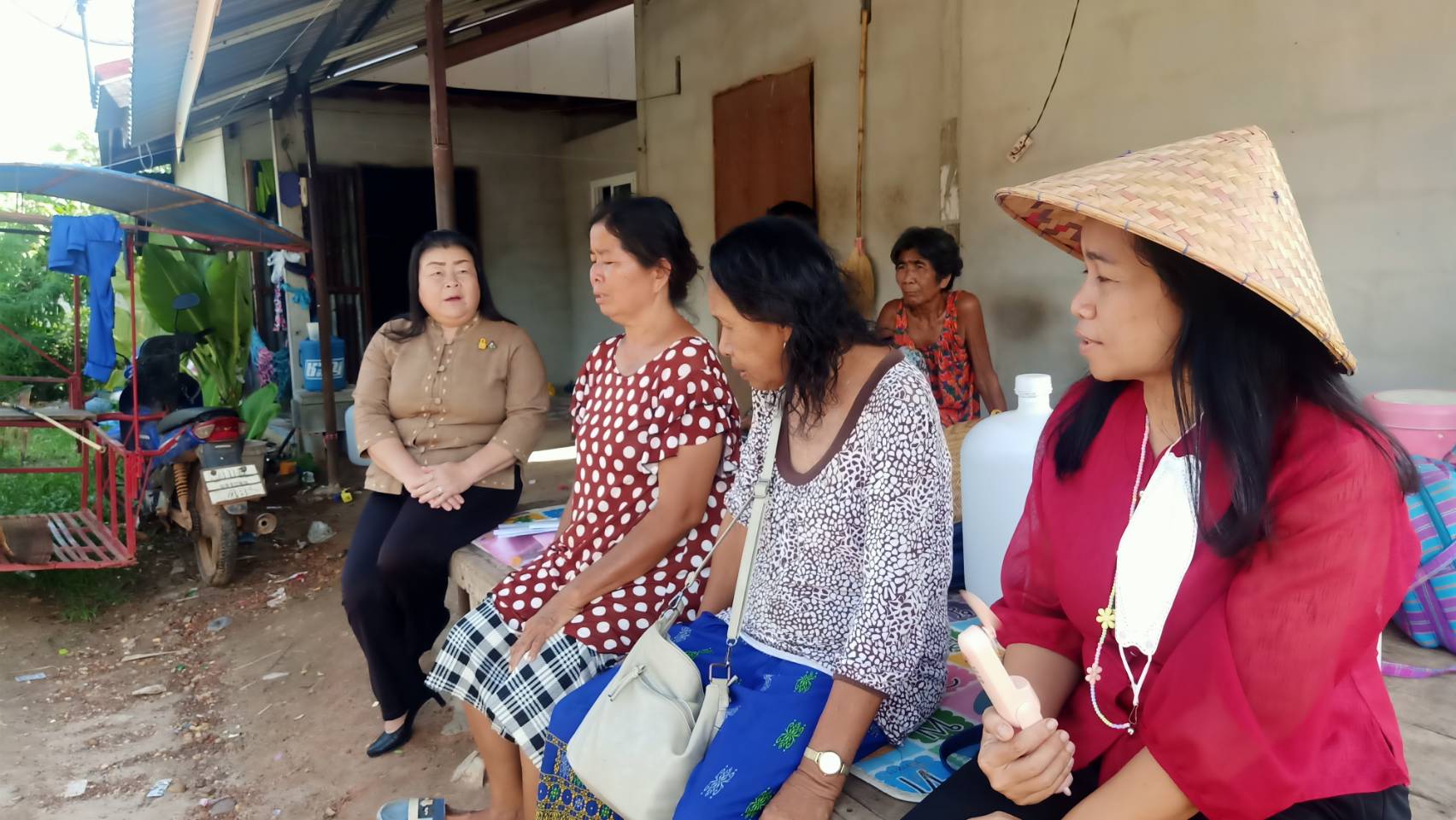 พช. นครพนม เร่งรัดติดตามการบริหารจัดการหนี้กองทุนพัฒนาบทบาทสตรี