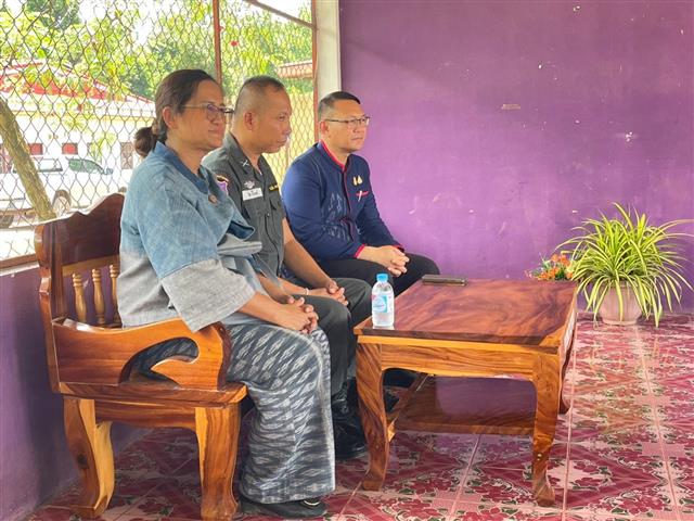 พช.นครพนม  เยี่ยมชมความสำเร็จศูนย์การเรียนรู้ตำรวจตระเวนชายแดนบ้านปากห้วยม่วง อำเภอบ้านแพง