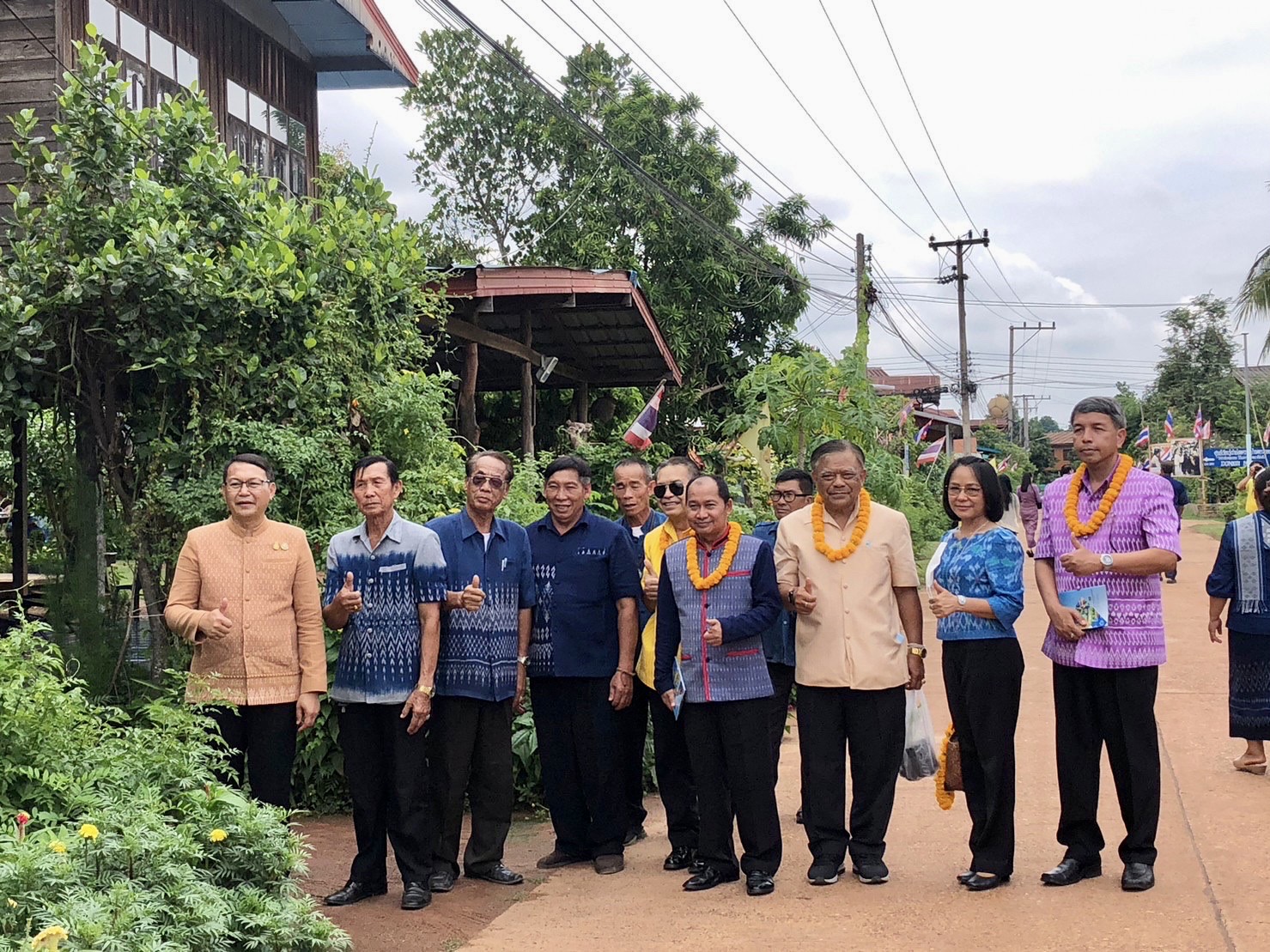 นครพนม ฟอร์มทีมแลกเปลี่ยนประสบการณ์ ศึกษาดูงานบ้านดอนกอย ต้นแบบหมู่บ้านยั่งยืน (Sustainable village) และวิชชาลัยดอนกอย วิถีแห่งการพัฒนาที่ยั่งยืน