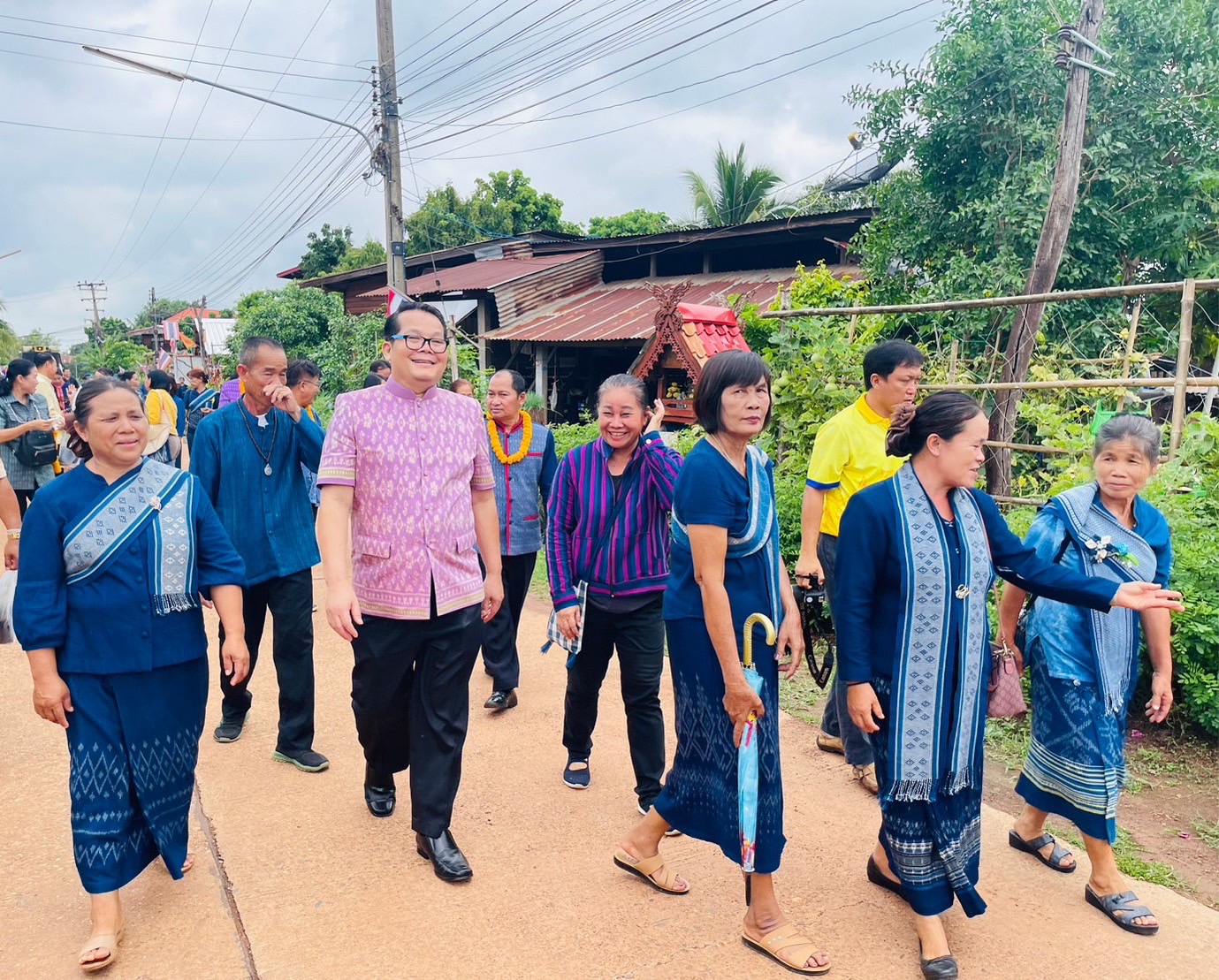 นครพนม ฟอร์มทีมแลกเปลี่ยนประสบการณ์ ศึกษาดูงานบ้านดอนกอย ต้นแบบหมู่บ้านยั่งยืน (Sustainable village) และวิชชาลัยดอนกอย วิถีแห่งการพัฒนาที่ยั่งยืน