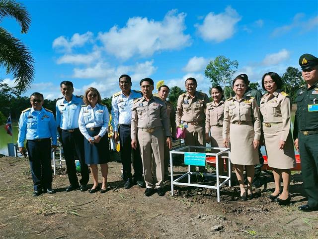จ.นครพนม ปล่อยปลา ปลูกต้นไม้ เฉลิมพระเกียรติ ถวายเป็นพระราชกุศลวันเฉลิมพระชนมพรรษา พระบาทสมเด็จพระเจ้าอยู่หัว
