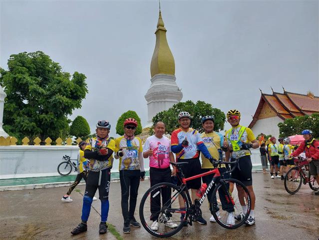 ผู้ว่าฯ นครพนม จับมือเจ้าแขวงคำม่วน สปป.ลาว ดำเนินกิจกรรมปั่นท่องเที่ยวเพื่อสุขภาพสองฝั่งโขง (นครพนม-คำม่วน) เสริมสร้างความสัมพันธ์ระหว่างสองประเทศ