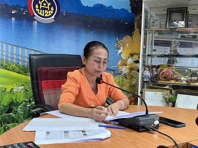 พช.นครพนม   ประชุมติดตามการดำเนินงานกองทุนพัฒนาบทบาทสตรี ประจำปีงบประมาณ  พ.ศ.2566