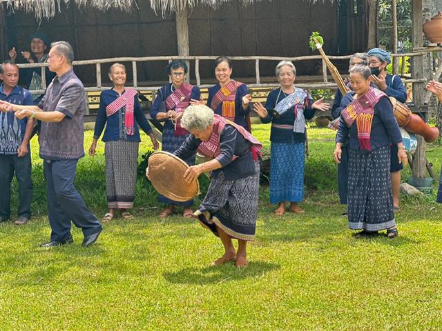 พช.นครพนม ร่วมประชาสัมพันธ์หมู่บ้านท่องเที่ยว OTOP Village พื้นที่ตำบลหนองสังข์ อำเภอนาแก จังหวัดนครพนม