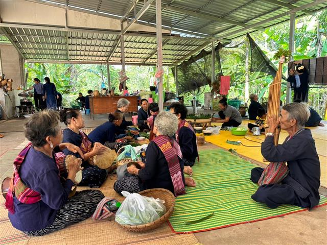 พช.นครพนม ร่วมประชาสัมพันธ์หมู่บ้านท่องเที่ยว OTOP Village พื้นที่ตำบลหนองสังข์ อำเภอนาแก จังหวัดนครพนม