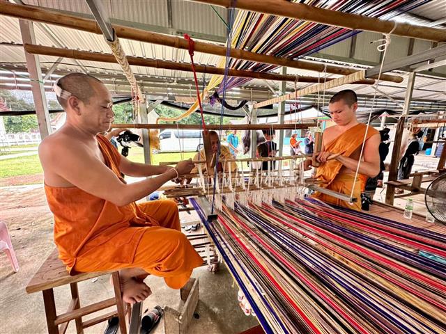 พช.นครพนม ร่วมประชาสัมพันธ์หมู่บ้านท่องเที่ยว OTOP Village พื้นที่ตำบลหนองสังข์ อำเภอนาแก จังหวัดนครพนม