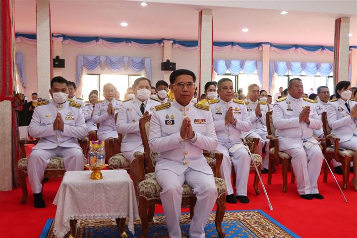 พช.นครพนม ร่วมทำบุญตักบาตรและปล่อยพันธุ์สัตว์น้ำถวายพระราชกุศลเป็นพระบาทสมเด็จพระเจ้าอยู่หัว เนื่องในโอกาสวันเฉลิมพระชนมพรรษา 28 กรกฎาคม 2566