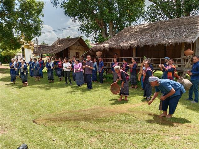 พช.นครพนม ร่วมประชาสัมพันธ์หมู่บ้านท่องเที่ยว OTOP Village พื้นที่ตำบลหนองสังข์ อำเภอนาแก จังหวัดนครพนม