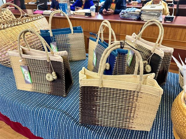 จังหวัดนครพนม ประชุมคัดเลือกผลิตภัณฑ์เข้าประกวดและเผยแพร่ผลการดำเนินงานเครือข่ายองค์ความรู้ KBO
