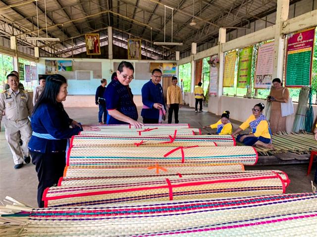 นครพนม  คัดสรรตำบลเข้มแข็งตามหลักปรัชญาของเศรษฐกิจพอเพียงดีเลิศระดับจังหวัด และหมู่บ้านเศรษฐกิจพอเพียง “อยู่เย็น เป็นสุข” ประจำปี 2566 ในพื้นที่อำเภอศรีสงคราม และอำเภอนาหว้า