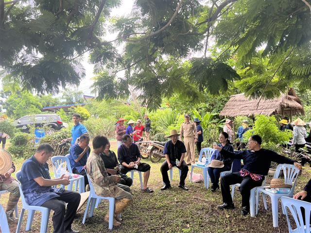ผู้ว่าฯ ลงแขก “ดำนา” อนุรักษ์ประเพณี แบบวิถีชีวิตพื้นบ้าน สืบสานวัฒนธรรมไทย ช่วยเหลือครัวเรือนผู้ยากไร้ พื้นที่ตำบลมหาชัย อำเภอปลาปาก จังหวัดนครพนม