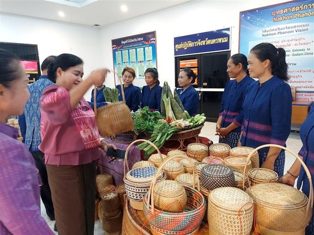 จังหวัดนครพนม เข้าร่วมการคัดเลือกคนกองทุนพัฒนาบทบาทสตรีดีเด่น ระดับเขตตรวจราชการ ประจำปี 2566