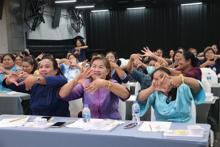 พช.นครพนม ร่วมเพิ่มศักยภาพสตรี “สตรีนครพนม คือ พลังสร้างสรรค์ชุมชน”