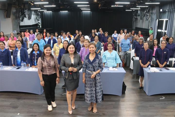 พช.นครพนม ร่วมเพิ่มศักยภาพสตรี “สตรีนครพนม คือ พลังสร้างสรรค์ชุมชน”